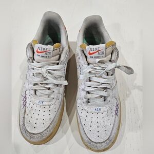 Nike
AIR FORCE 1 '07 LV8. Size 9.5 DX2344-100